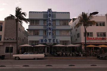 Ocean Drive by Jalisa Oudenaarde