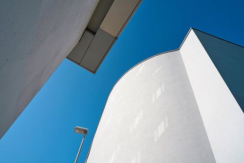 Hemel tussen twee huizen in Maagdenburg