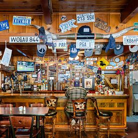 Vintage restaurant with bar in America by Inge van den Brande