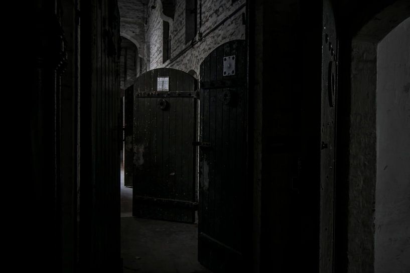 verlaten gevangenis von Ivana Luijten