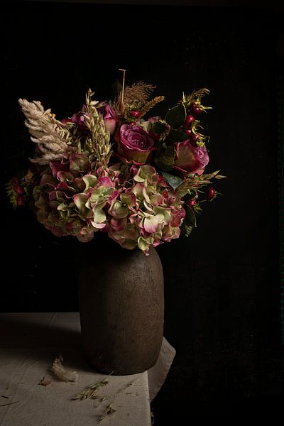 Still life of hydrangeas and roses by Mirjam Poldermans
