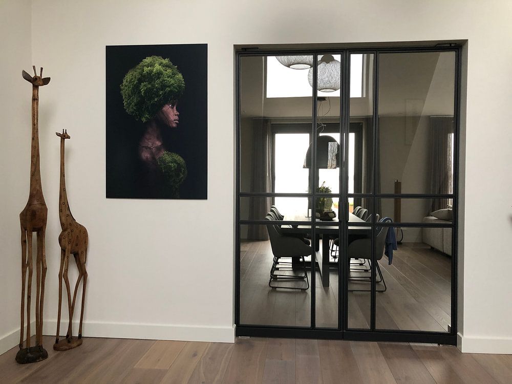 Digitale Kunst einer Frau, inspiriert von Klimamärschen - Kampf für Nachhaltigkeit und Hoffnung von Elianne van Turennout