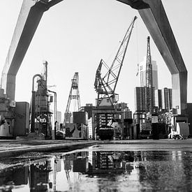 Nostalgie in de Rotterdamse haven in zwartwit van Richard Jungschlager