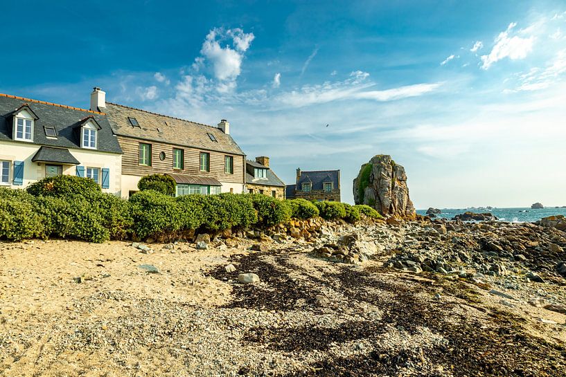 Onderweg in het mooie Bretagne bij Pors Hir - Plougrescant - Frankrijk van Oliver Hlavaty