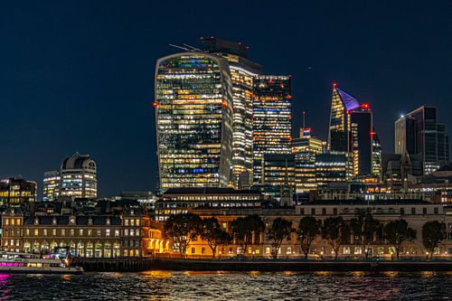 Lumière du soir sur la ligne d'horizon de Londres sur Bas Greevink