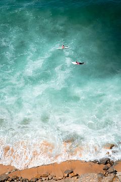 Surfers in Ericeira, Portugal van Karlijn Meulman