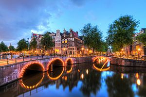 Blauwe uur Keizersgracht von Dennis van de Water