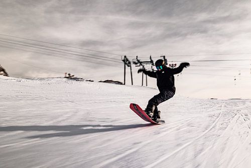 Snowboarding on the Hintertux glacier in Austria