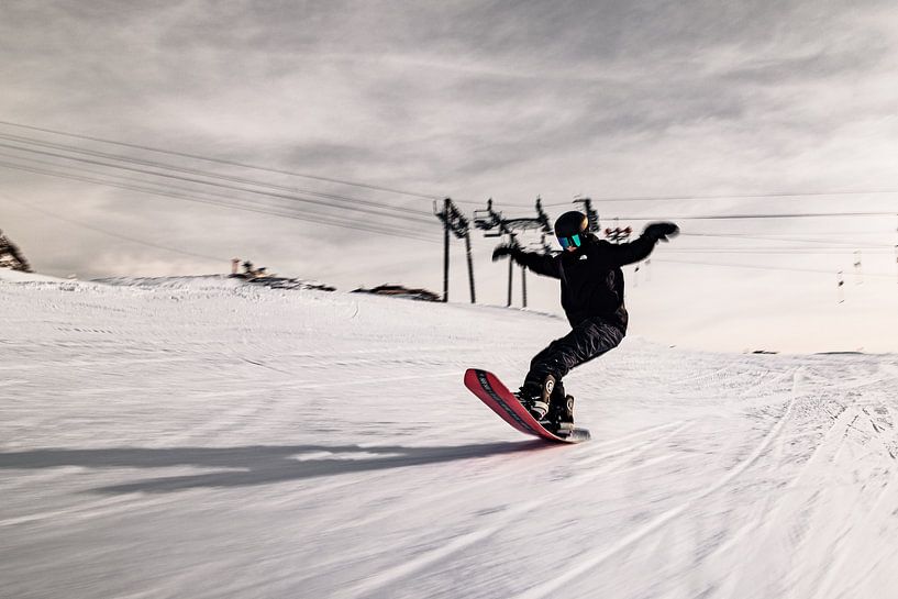 Snowboarden op de Hintertux gletsjer in Oostenrijk van Hidde Hageman
