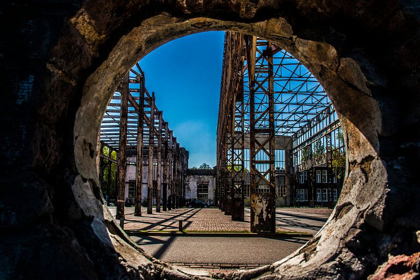 Doorkijkje oude fabriek von Elly Olsman