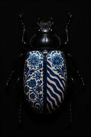 Delft Blue Beetle - Floral Symmetry by Kleurenrijk