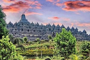 Borobudur bij zonsondergang