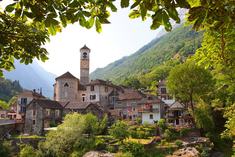 Lavertezzo Tessin von Menno Boermans