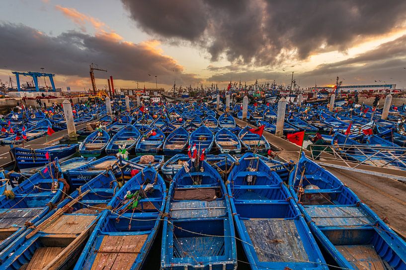 Coucher de soleil sur le port d'Essaouira au Maroc par Bert Beckers