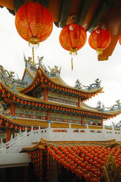 Rode lantaarns en tempelkunst: Thean Hou Tempel in Kuala Lumpur van NZME Photography