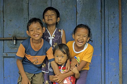 Gelukkige kinderen in Jakarta