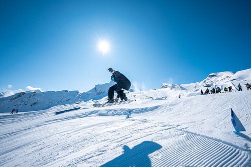 Snowboarders in het park op de Kitzsteinhorn