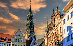 Blick auf die Skyline von Zwickau in Sachsen mit alter Kathedrale in Ostdeutschland