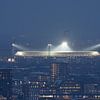 Das beleuchtete Feyenoord-Stadion De Kuip während des klassischen Spiels von MS Fotografie | Marc van der Stelt