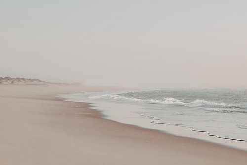 Nebliger Morgen am Meer