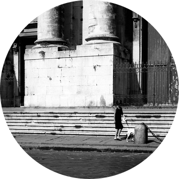 Analoge zwart wit foto, Sicilie, Catania van Liesbeth Govers voor Santmedia.nl