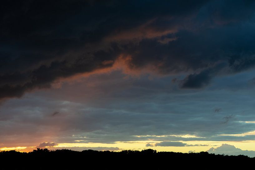 Evening colours by Chimzoe.