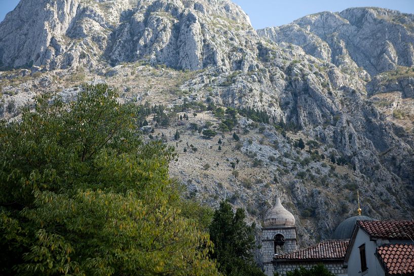 Bergmassief achter Kotor van t.ART