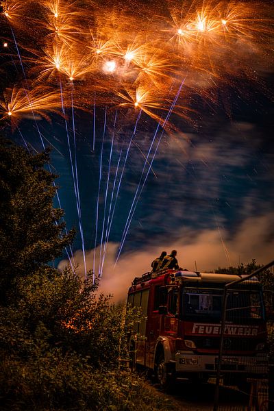 Wache über das Feuer von Foto Oger