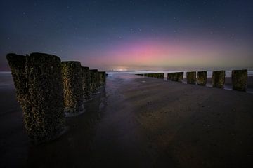 Northern lights over Domburg beach by Thom Brouwer