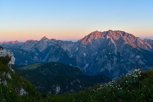 Sonnenaufgang am Watzmann in den Berchtesgadener Alpen