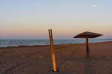 Kaspische Zee in Iran van Daan Kloeg