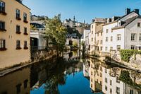 La Ville de Luxembourg, avec la rivière Alzette au premier plan
