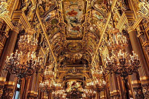 Indrukwekkende zaal van Palais Garnier, Parijs
