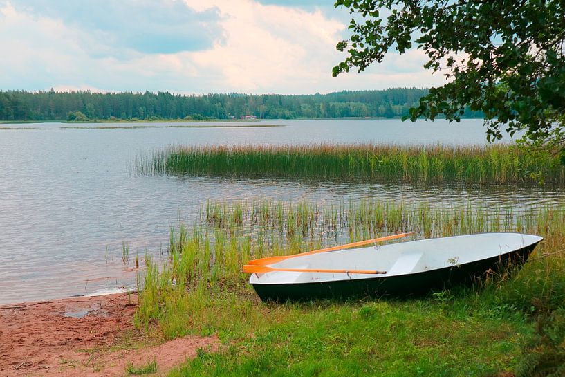 Boating by Loorsin