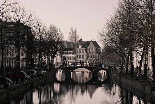 Die berühmteste Gracht von Leiden. Die Rapenburp.