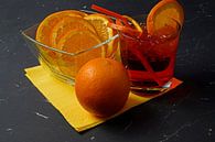 Roter Mond trifft auf Gin und Orange. von Babetts Bildergalerie Miniaturansicht