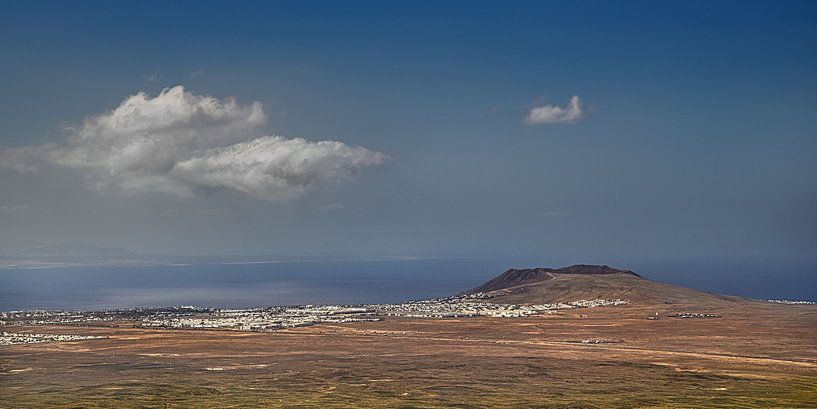 View of the south side of Lanzarote and Playa Blanca by Harrie Muis