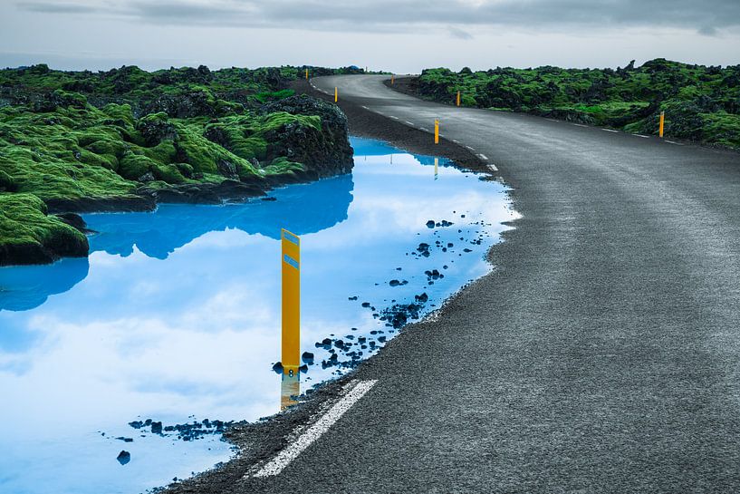 Winding road through the Blue Lagoon (Iceland) by Martijn Smeets