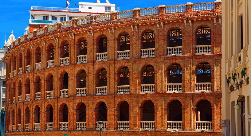 Plaza de Toros de Valencia by Yevgen Belich