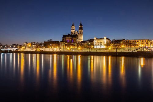 Maagdenburg op het blauwe uur