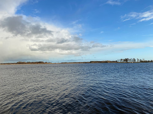 Uitzicht over het meer 4