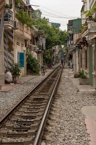 Zugstrecke durch Wohngebiet in Hanoi