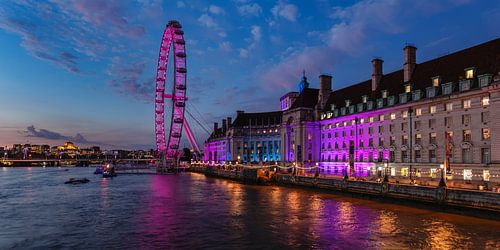 Le London Eye et le Old County Hall à l'heure bleue sur Markus Lange