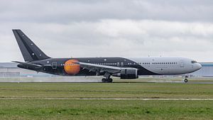 Passagierflugzeug vom Typ Boeing 767-300 der Titan Airways.
