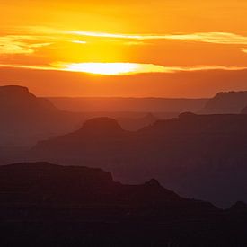 Zonsondergang over de Grand Canyon USA van Harry Kors