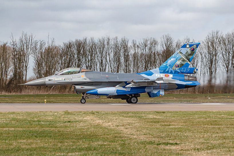 Le F-16 Fighting Falcon belge de General Dynamics. par Jaap van den Berg