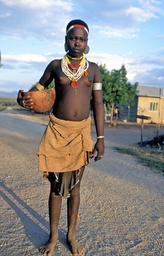 Young lady from an ethiopian tribe