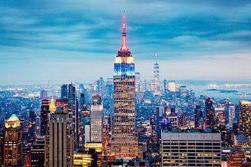 Empire State Building und Skyline zur Blauen Stunde von Sascha Kilmer