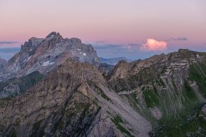 Pinker Himmel im Vorarlberg von Denis Feiner