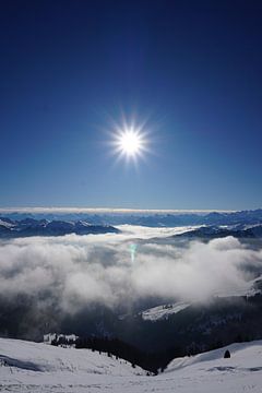 Uitzicht vanuit de Kitzbüheler Alpen richting het westen (Tirol, Oostenrijk) van Kelly Alblas